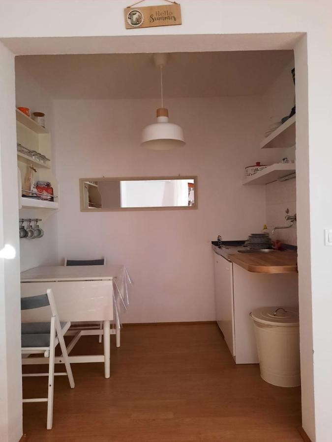 Studio-Appartements Emwey 特罗吉尔 外观 照片