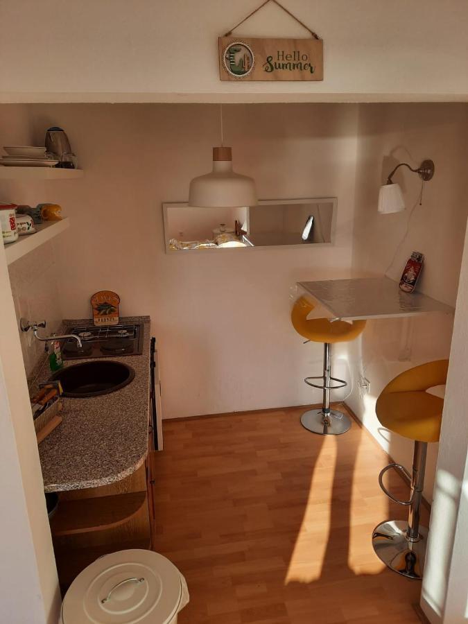 Studio-Appartements Emwey 特罗吉尔 外观 照片